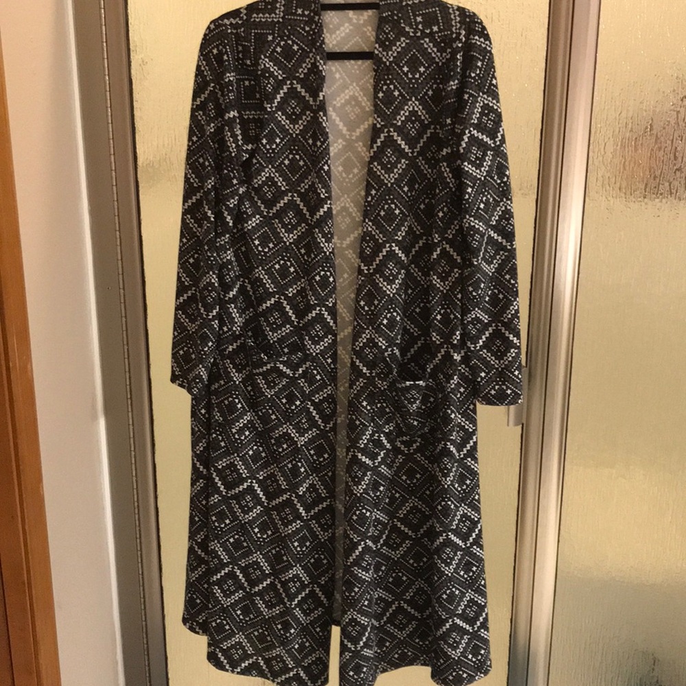 Lularoe Sarah Ling Sweater